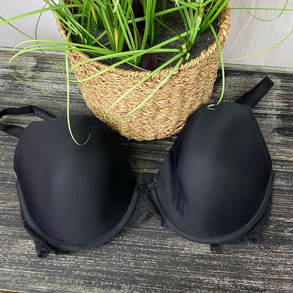 Victoria’s Secret Black Perfect Coverage With Lace Lightly Lined Underwire Bra